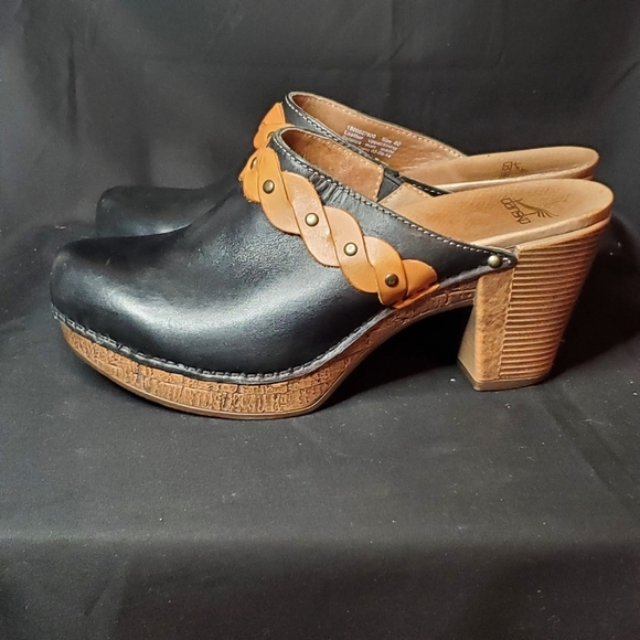 Dansko Rach Clogs - Picture 4 of 10